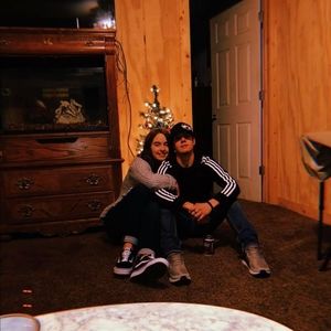 Meet your Posher, Hunter